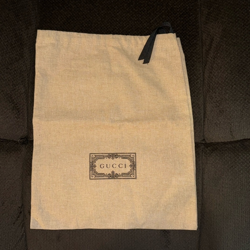 Gucci authentic NWOT linen drawstring, dust bag